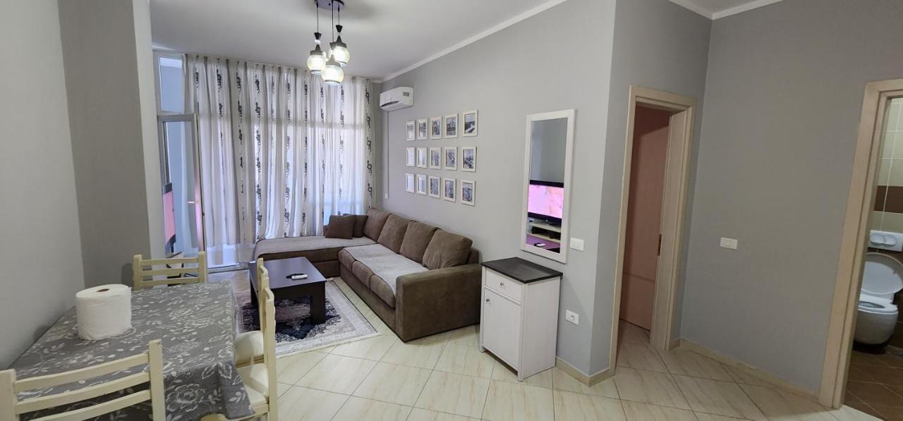 Pleasing Place With Free Parking On Site In Tirana Komuna E Parisit Exteriör bild