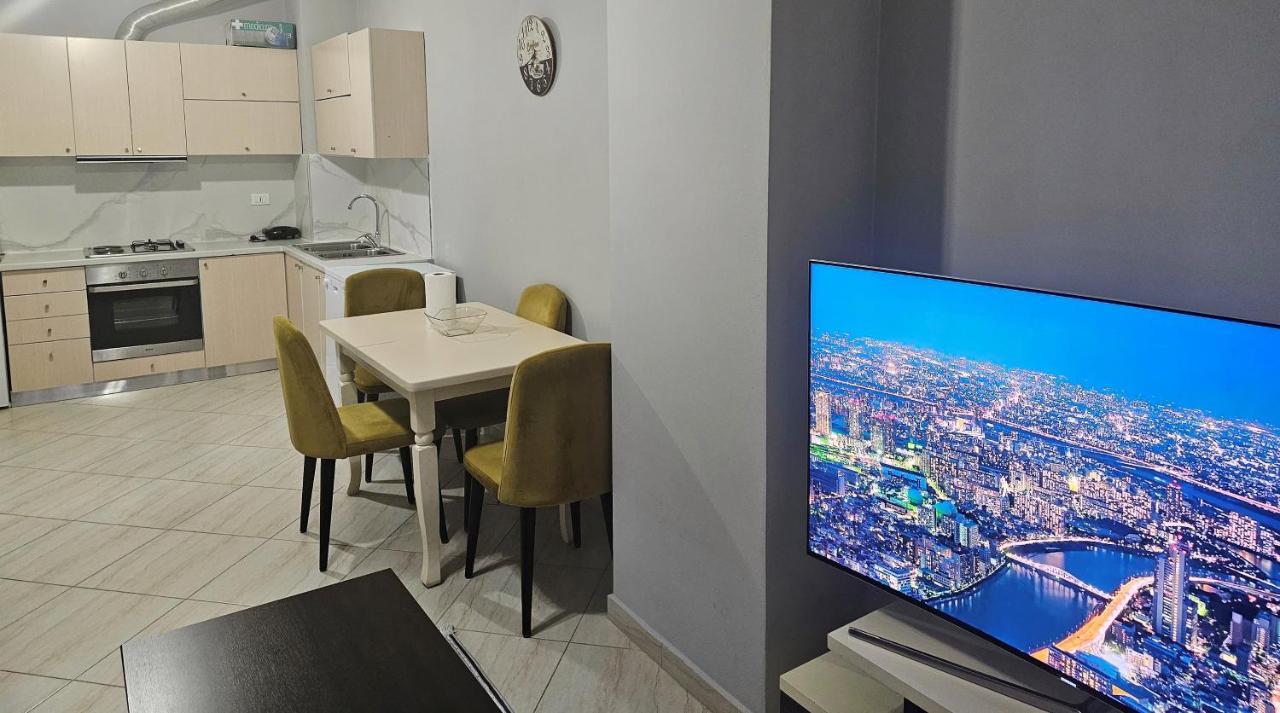 Pleasing Place With Free Parking On Site In Tirana Komuna E Parisit Exteriör bild